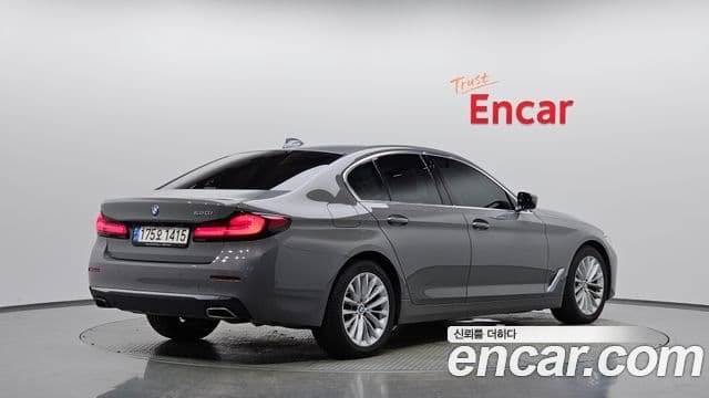 BMW 5 Series (G30) 2