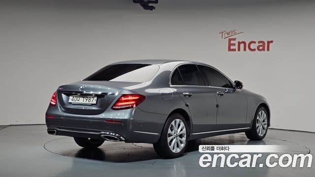 Mercedes-Benz E-Class W213 2