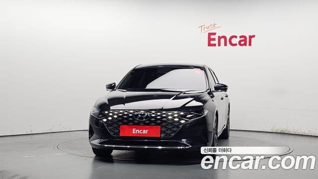 Hyundai The New Grandeur IG Hybrid 2