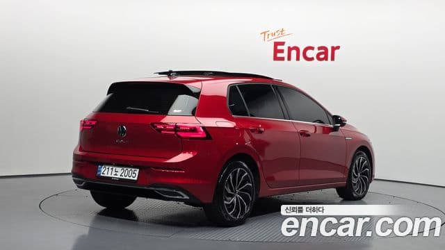 Volkswagen Golf 8th Gen 2