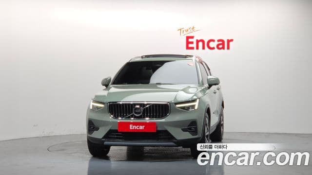 Volvo XC40 3