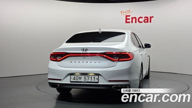 Hyundai Grandeur IG 3