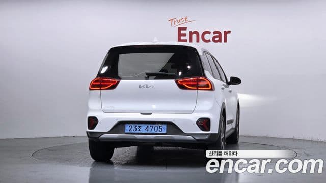 Kia Niro Plus 4