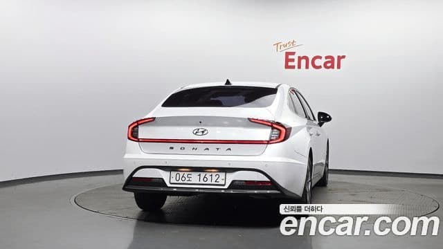 Hyundai Sonata (DN8) 4