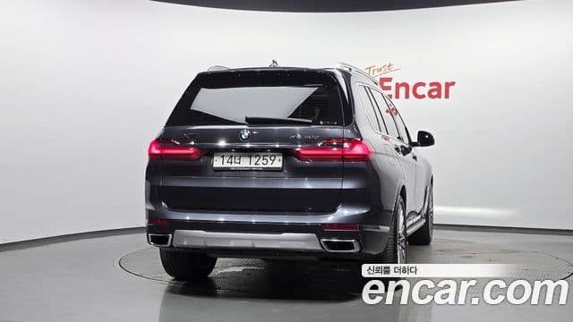 BMW X7 (G07) 3
