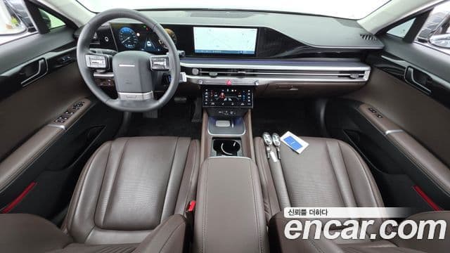 Hyundai Grandeur (GN7) 4