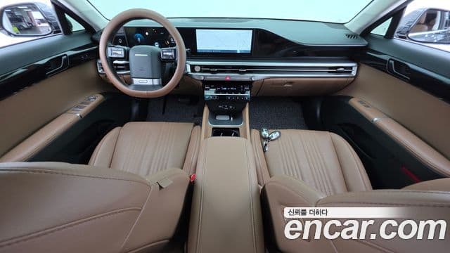 Hyundai Grandeur (GN7) 4