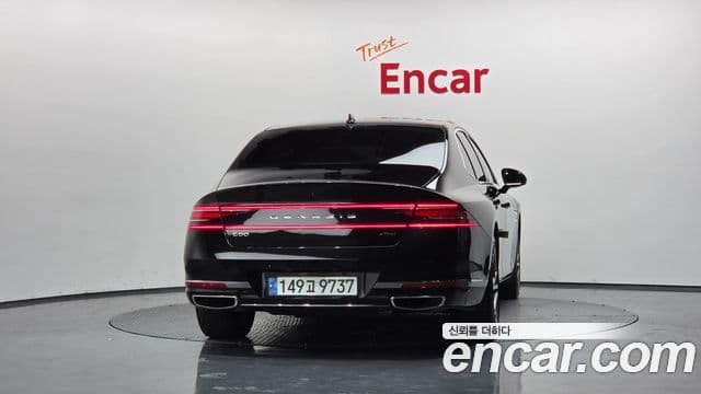 Genesis G90 (RS4) 3
