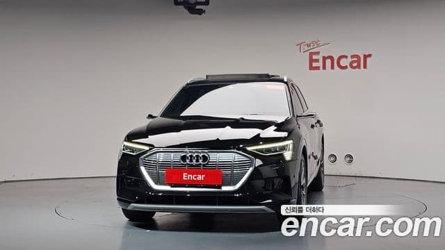 Audi e-트론 2