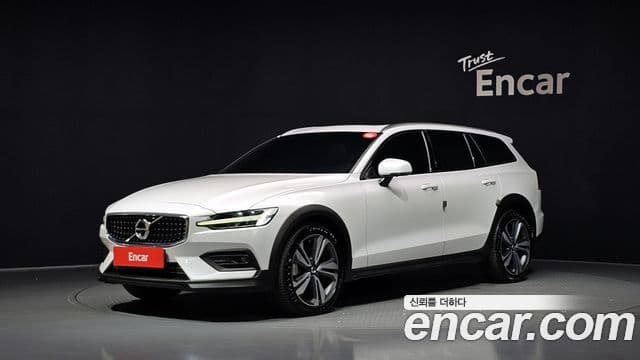 Volvo V60 Cross Country 2nd Gen 1