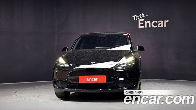 Tesla Model Y 3
