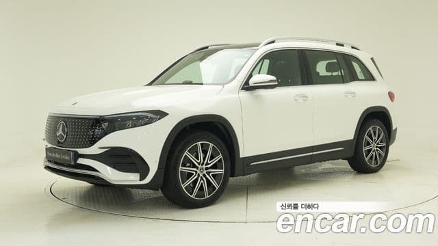 Mercedes-Benz EQB X243