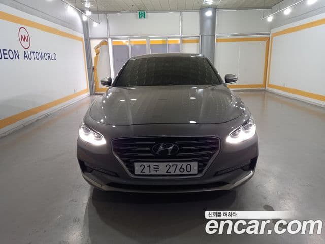 Hyundai Grandeur IG Hybrid 1
