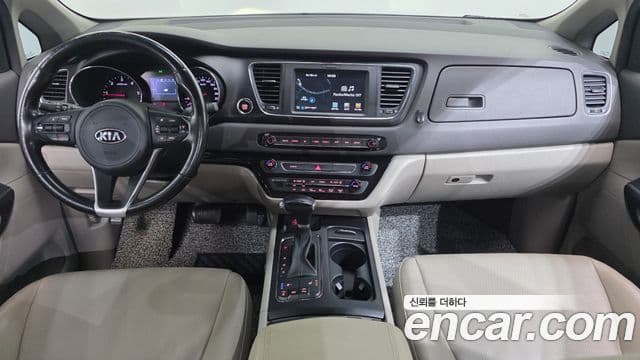 Kia All New Carnival 4