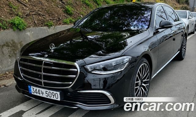 Mercedes-Benz S-Class W223 1