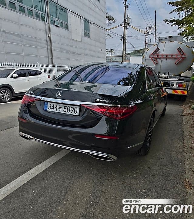 Mercedes-Benz S-Class W223 2