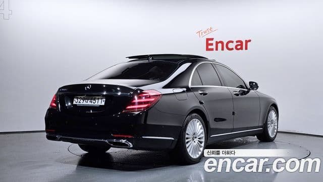 Mercedes-Benz S-Class W222 2