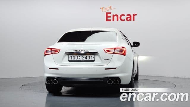 Maserati Ghibli 3