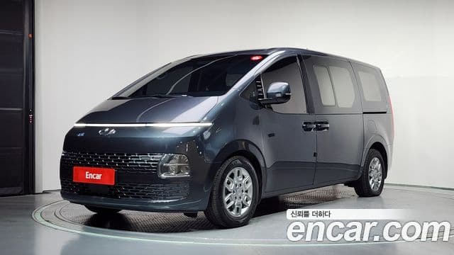 Hyundai Staria 1