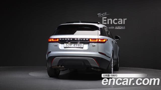 Land Rover Range Rover Velar 4