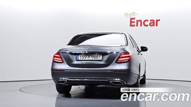 Mercedes-Benz E-Class W213 3