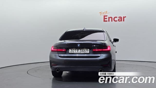 BMW 3 Series (G20) 4