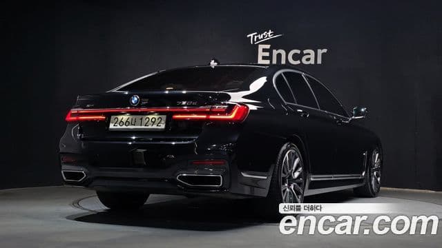 BMW 7 Series (G11) 2
