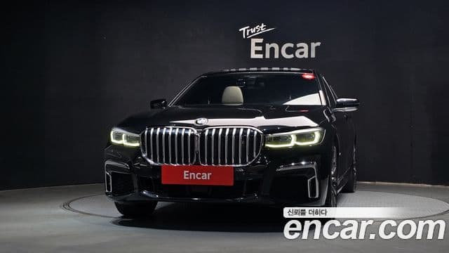 BMW 7 Series (G11) 3