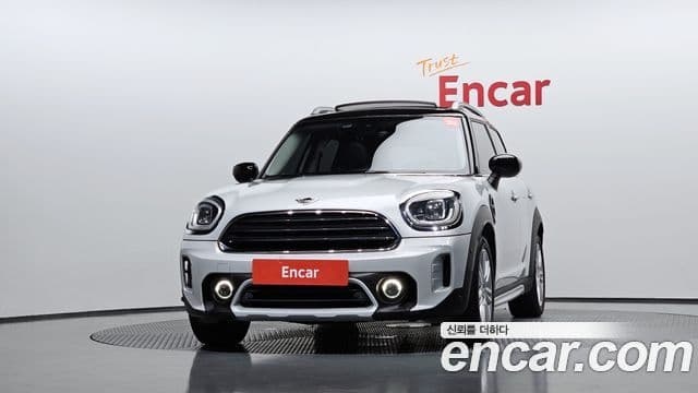 MINI Cooper Countryman 2