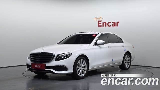 Mercedes-Benz E-Class W213 1