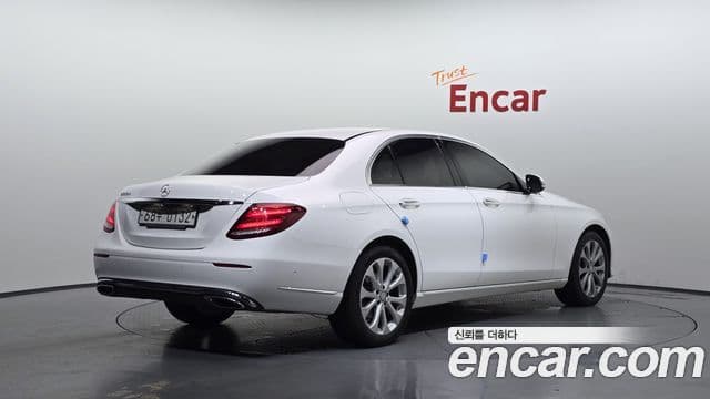 Mercedes-Benz E-Class W213 2