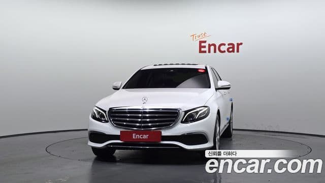 Mercedes-Benz E-Class W213 3