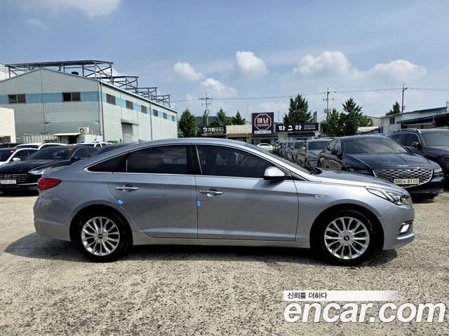 Hyundai LF Sonata 3