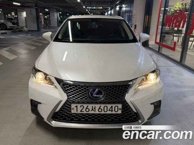 Lexus CT200h 1