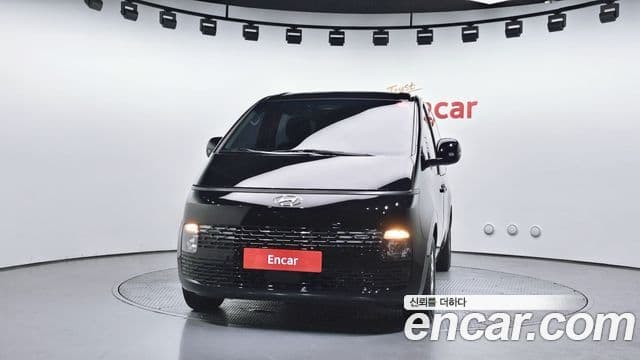 Hyundai Staria 2