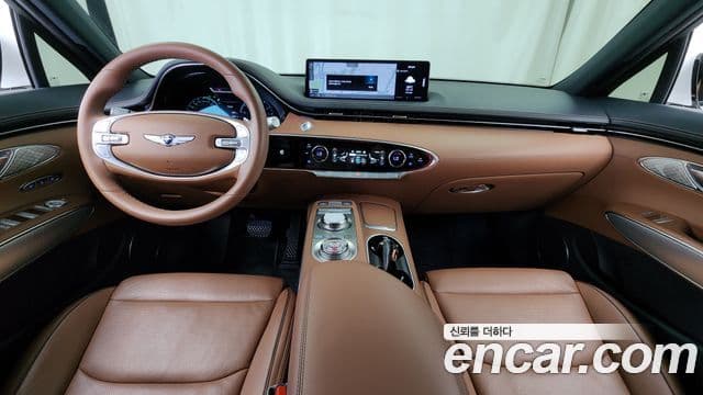 Genesis GV70 4