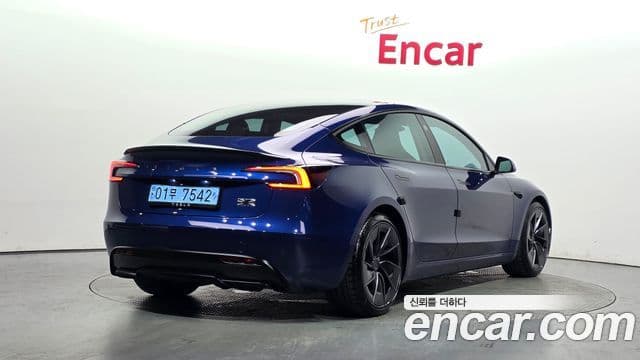Tesla Model 3 2