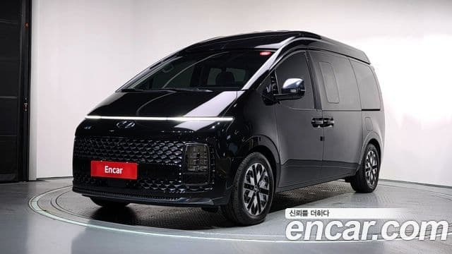 Hyundai Staria 1