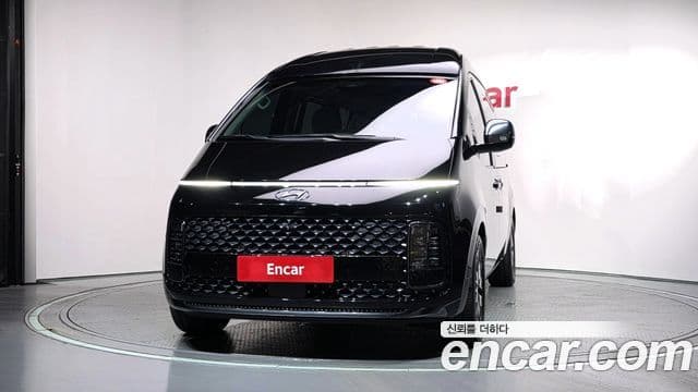 Hyundai Staria 3