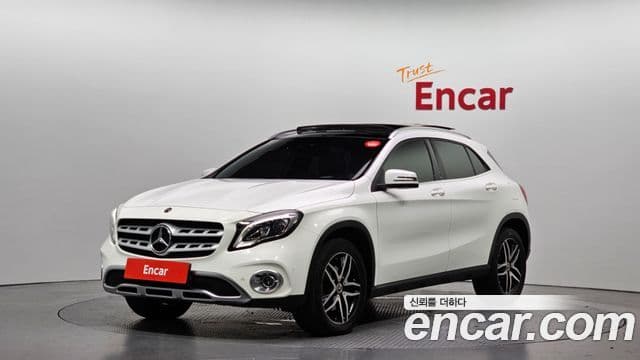 Mercedes-Benz GLA-Class X156