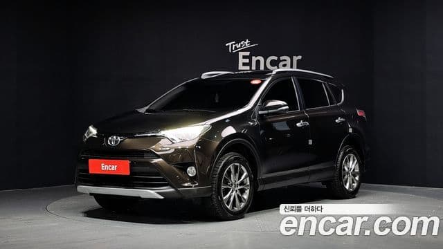 Toyota RAV4 — 1