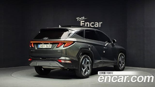 Hyundai Tucson (NX4) 2