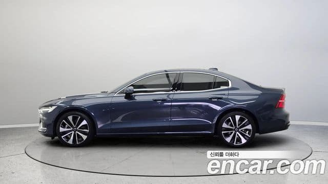 Volvo S60 3rd Gen 4