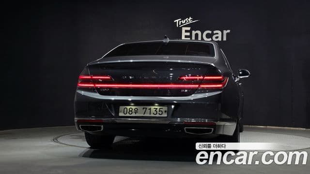 Genesis G90 4