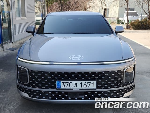 Hyundai Grandeur (GN7) 3