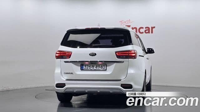 Kia The New Carnival 4