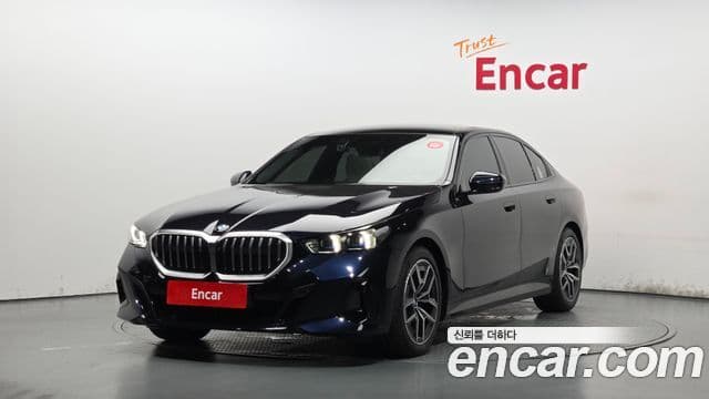 BMW 5 Series (G60) — 1