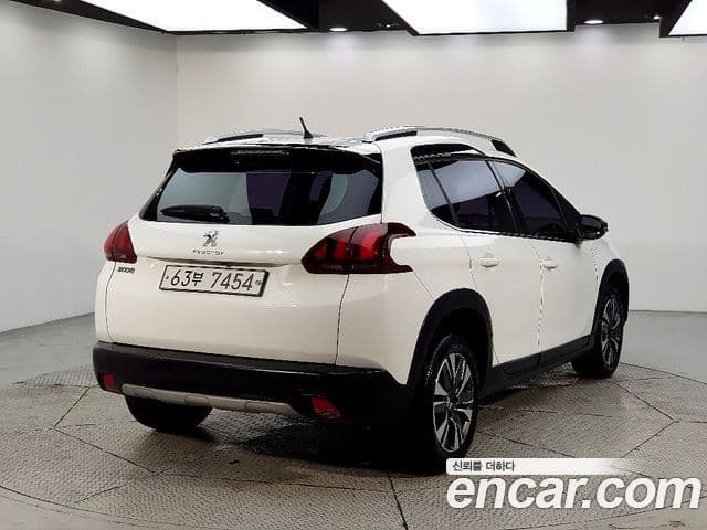 Peugeot 2008 4