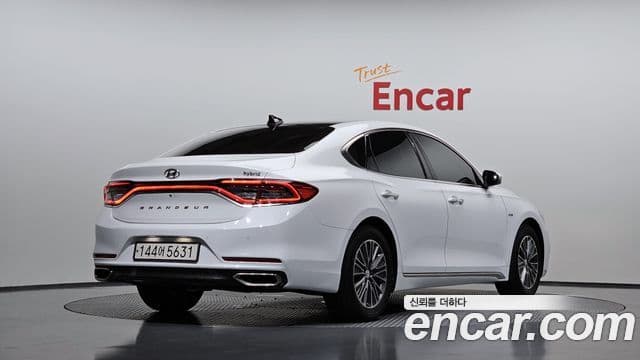 Hyundai Grandeur IG Hybrid 2