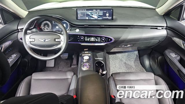 Genesis GV70 4